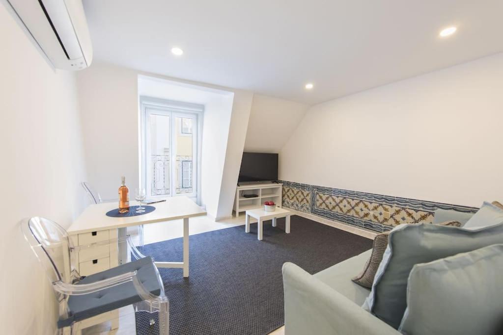 Duplex In Principe Real Apartment Lisbon Luaran gambar
